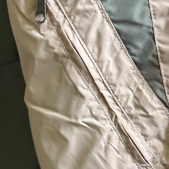 Carhartt Women's Rain Defender Insulated Jacket -Large- NWT - Picture 5 of 11